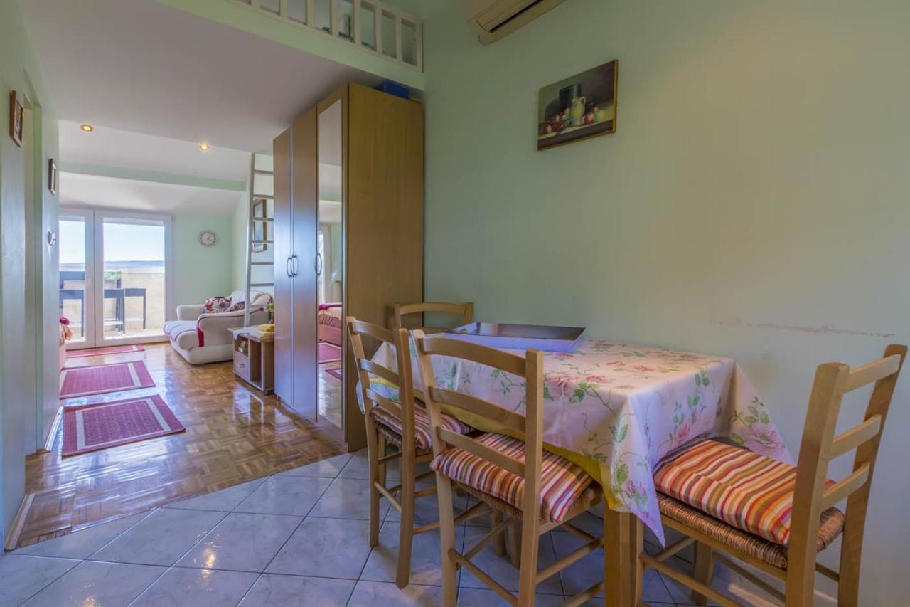 Apartments By The Sea Selce, Crikvenica - 4802 Ngoại thất bức ảnh